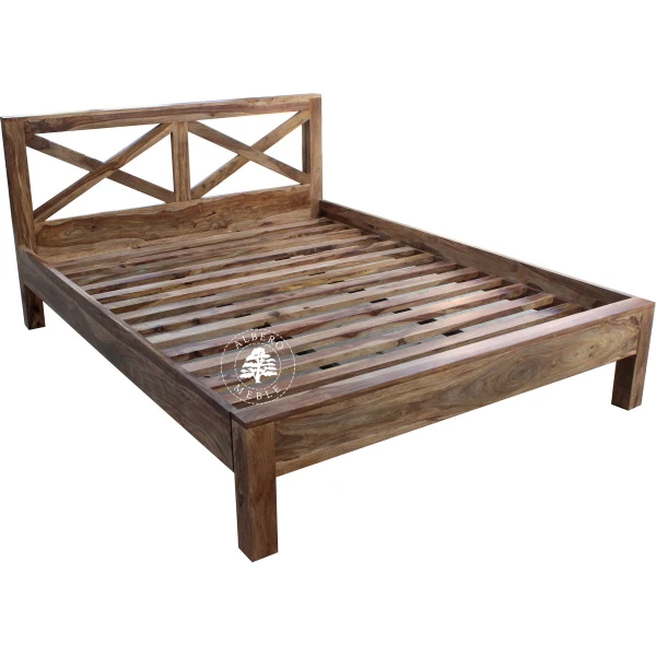 Stylowe łózko drewniane Albero do sypialni