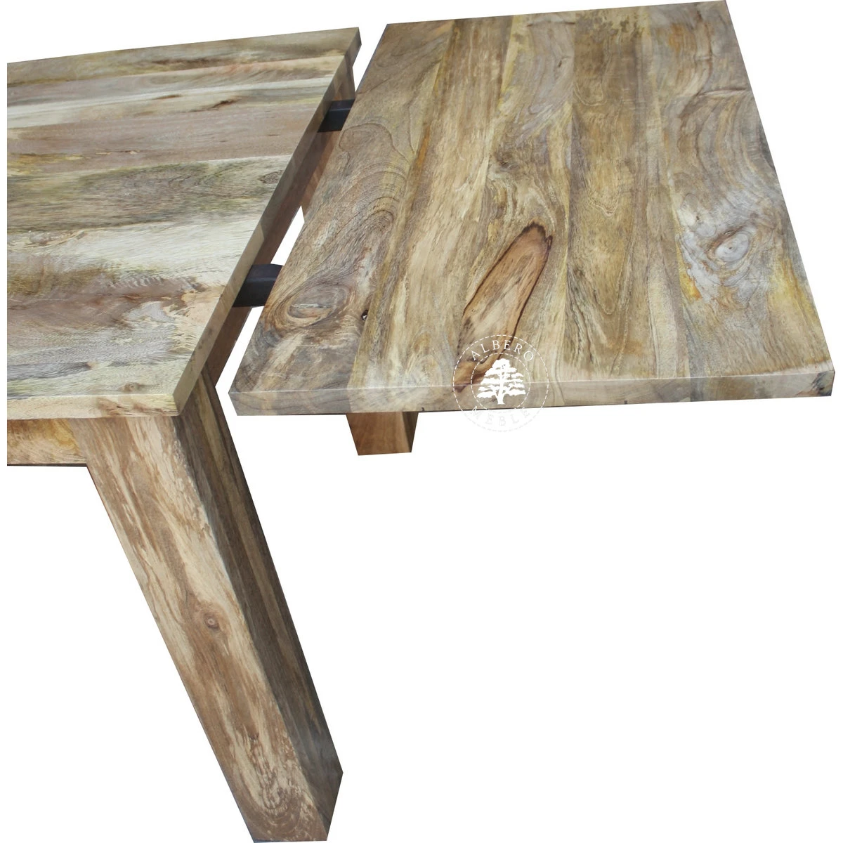 Drewniany stół rozkładany w naturalnym kolorze