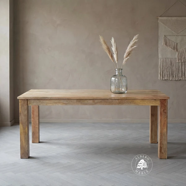 Drewniany stół rozkładany w naturalnym kolorze