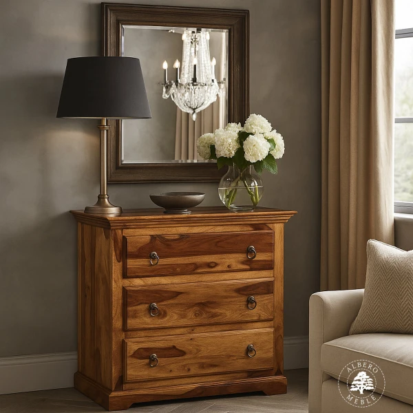 Klasyczna drewniana komoda na bieliznę