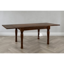 Kolonialny stół rozkładany z litego drewna