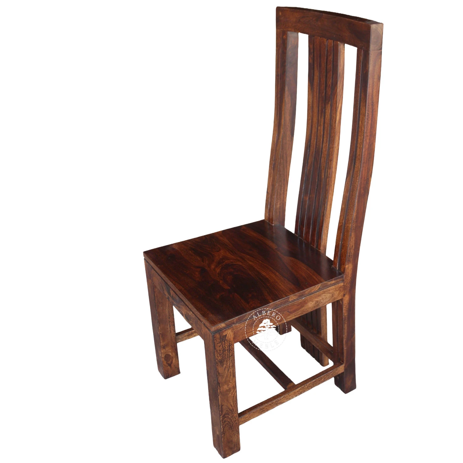 Klasyczne krzesło drewniane – ręcznie wykonane