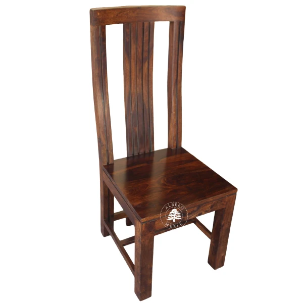 Klasyczne krzesło drewniane – ręcznie wykonane