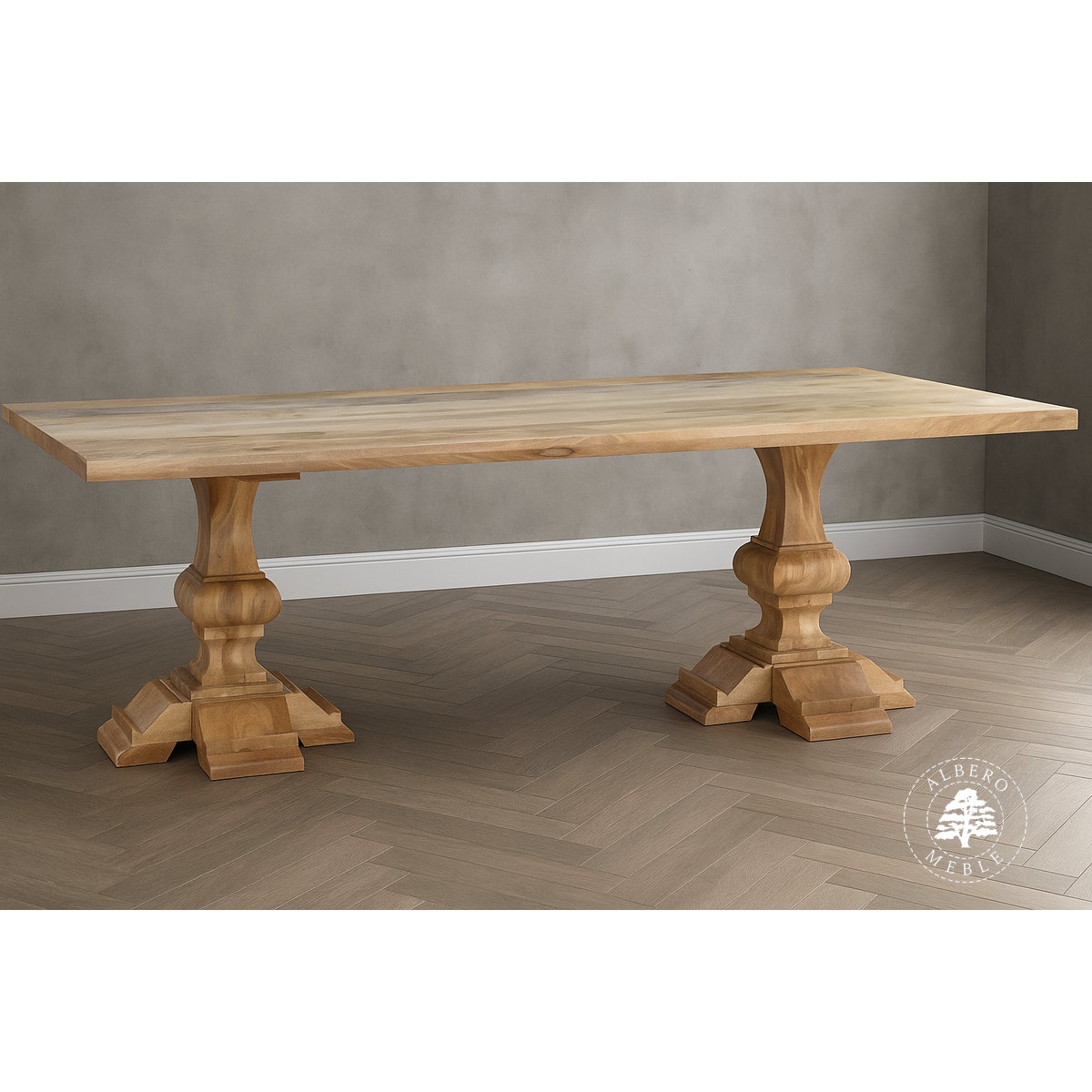 Stół drewniany w naturalnym kolorze