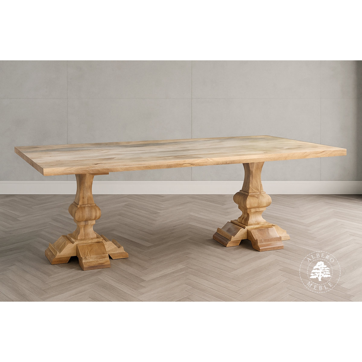 Stół drewniany w naturalnym kolorze