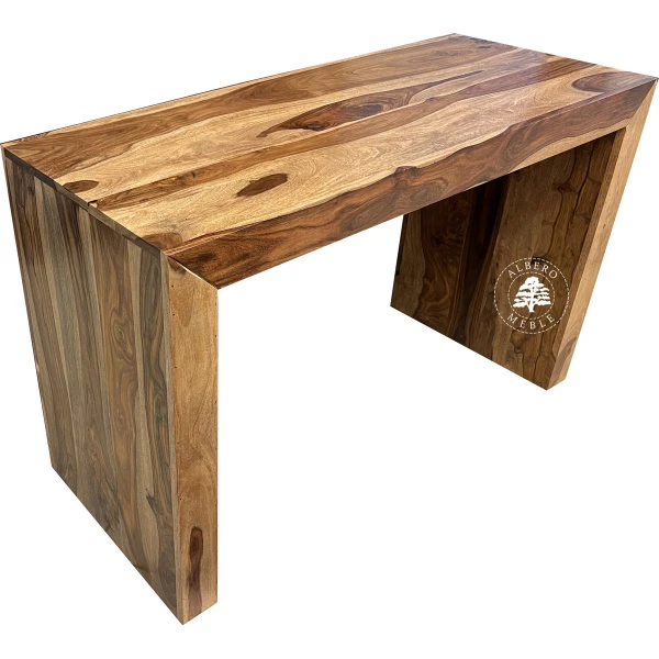 Proste nowoczesne biurko z litego drewna na laptopa