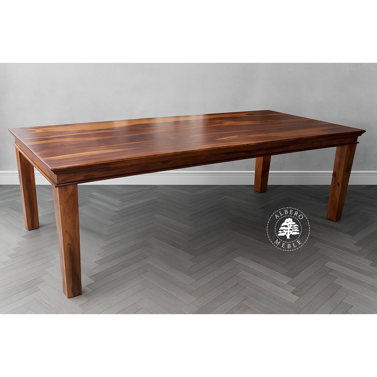 Klasyczny stół z litego drewna z gzymsem