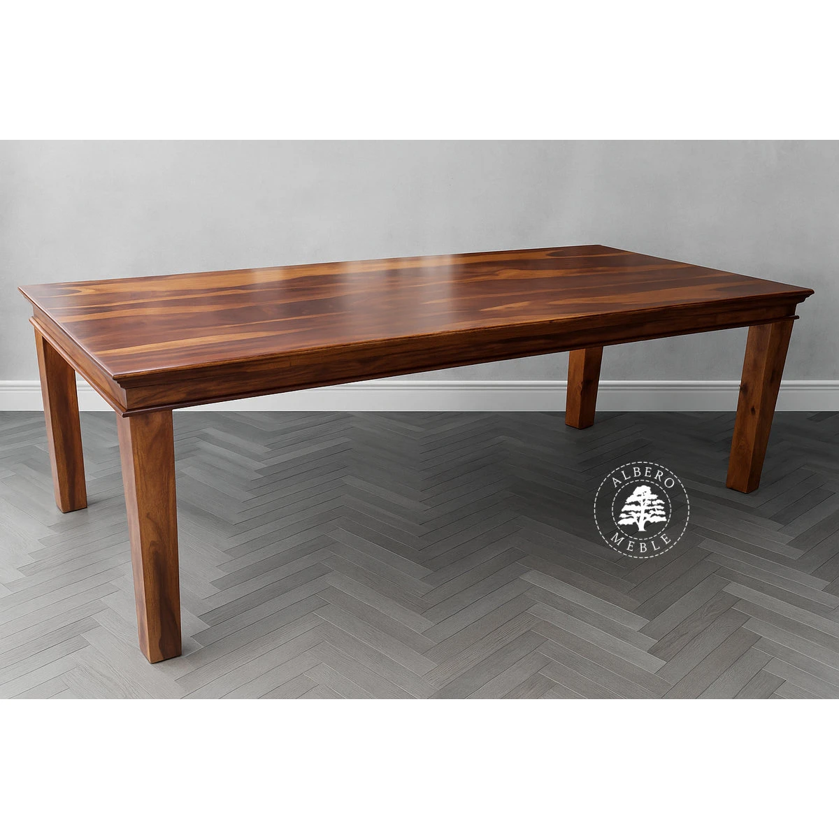 Klasyczny stół z litego drewna z gzymsem