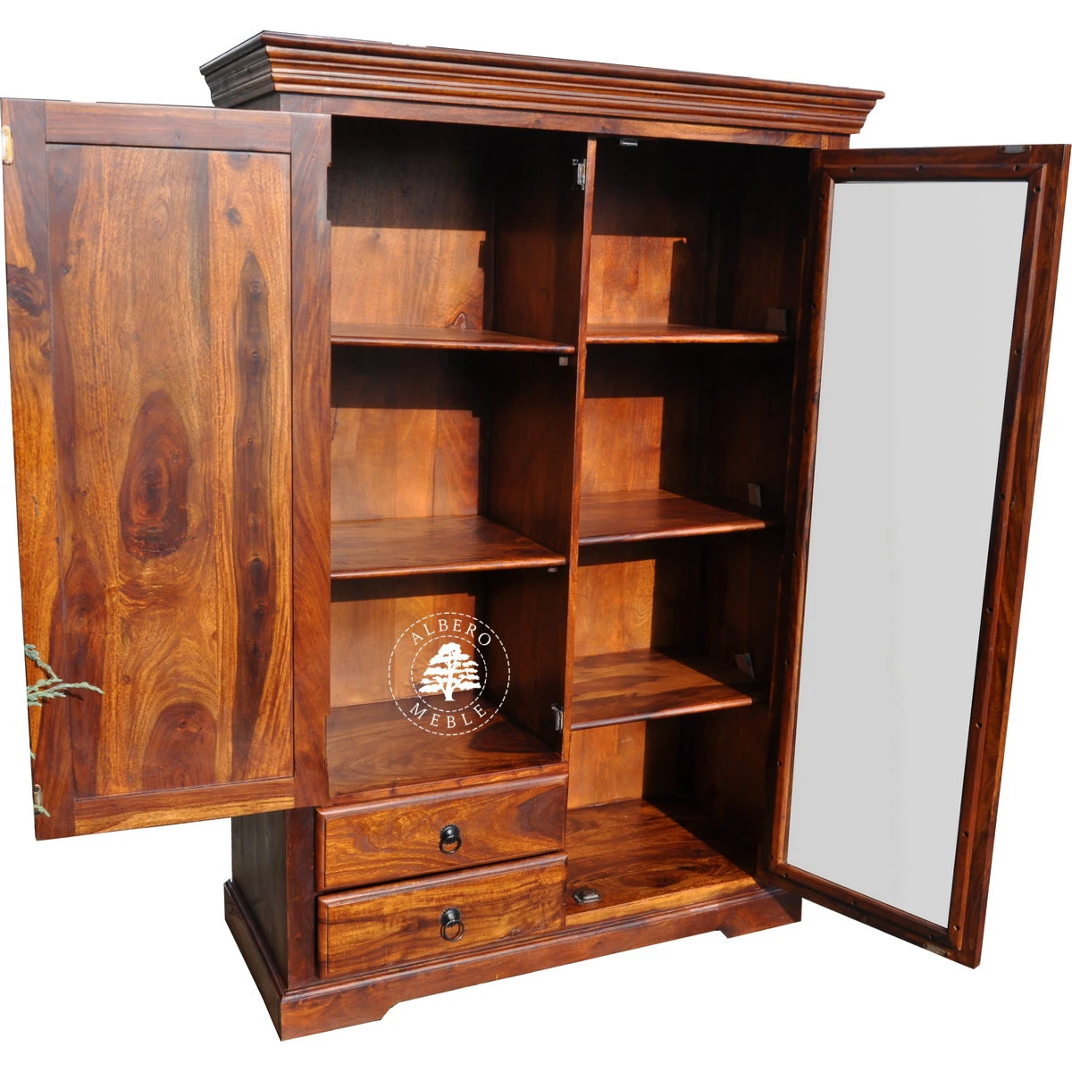 Klasyczny szeroki kredens drewniany do salonu