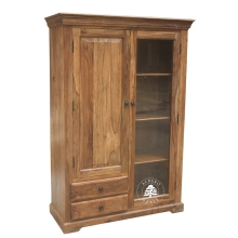 Klasyczny szeroki kredens drewniany do salonu