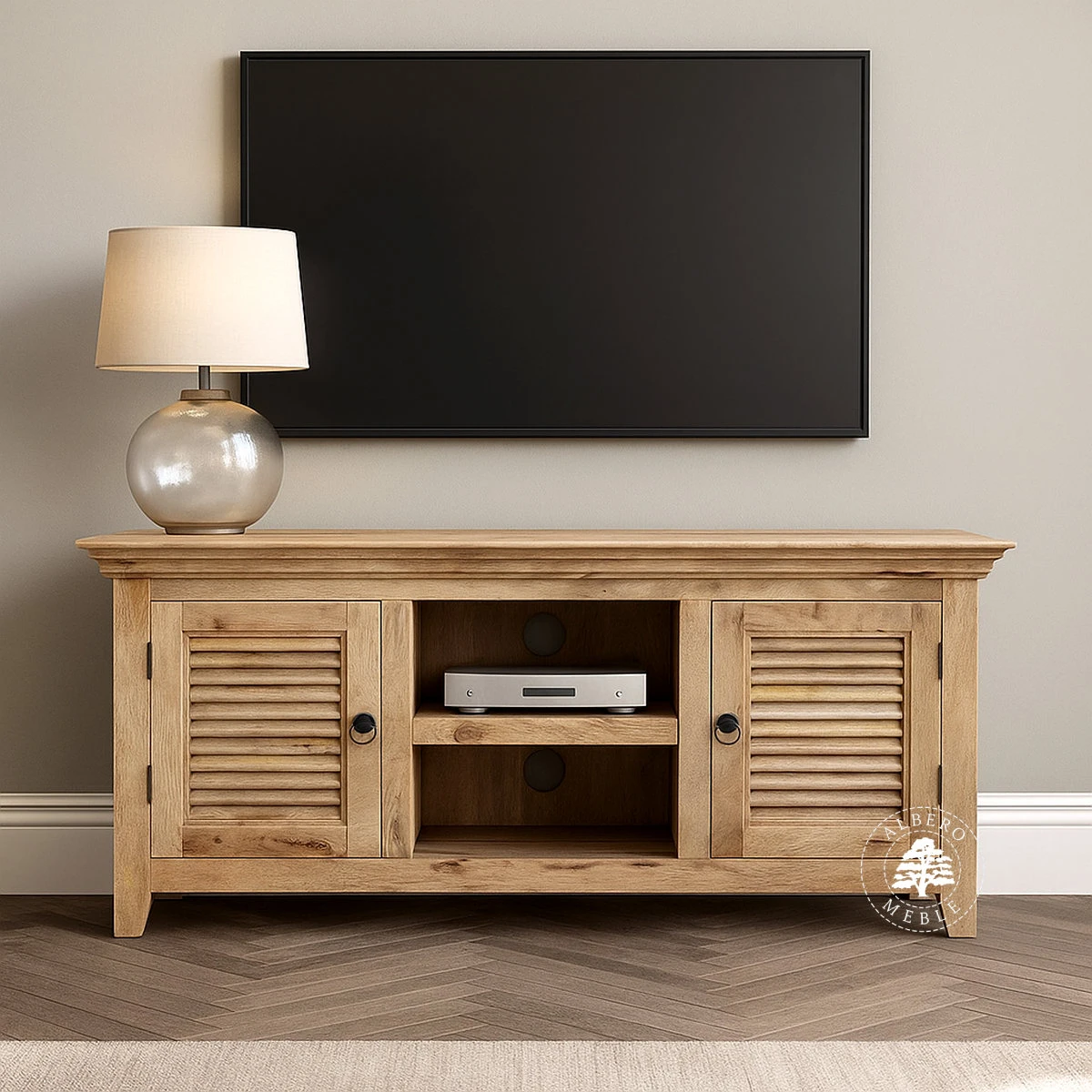 Szafka na RTV z żaluzjowymi drzwiami z jasnego drewna