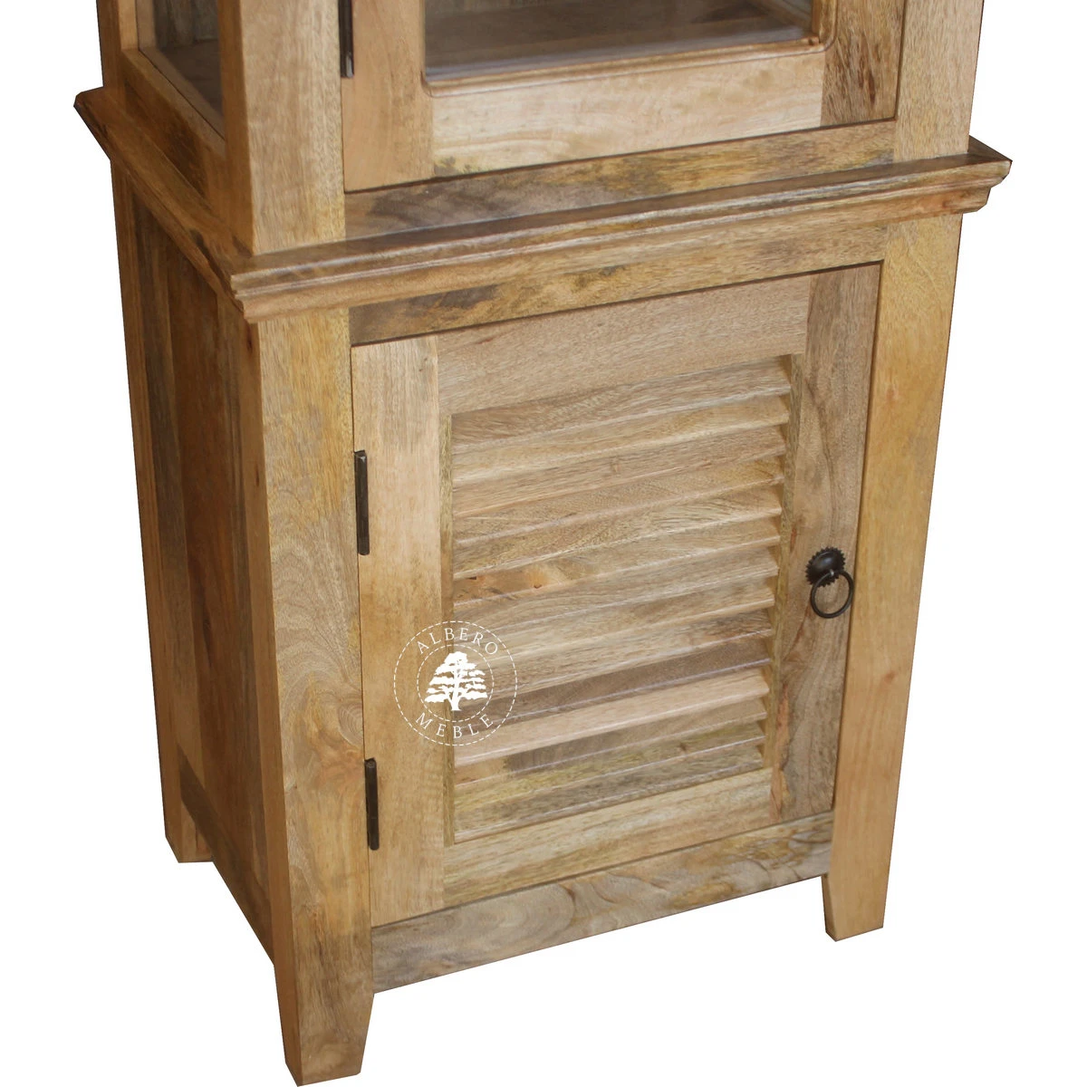 Wąska Drewniana Witryna w Jasnym Kolorze, Przeszklona