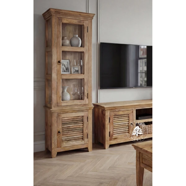 Wąska Drewniana Witryna w Jasnym Kolorze, Przeszklona