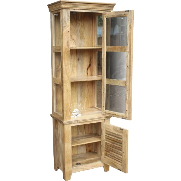 Wąska Drewniana Witryna w Jasnym Kolorze, Przeszklona