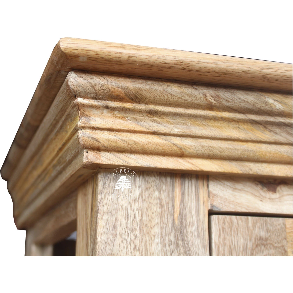 Wąska Drewniana Witryna w Jasnym Kolorze, Przeszklona