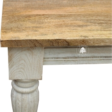 Bielony indyjski stół z litego drewna