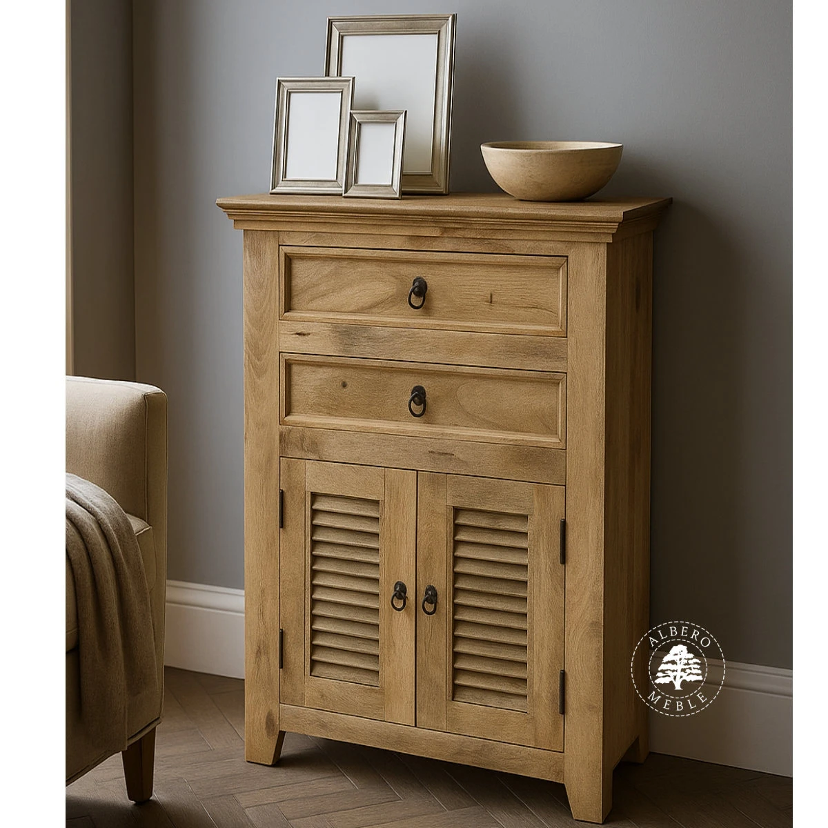 Wysoka komoda OSLO z drewna mango w stylu skandynawskim