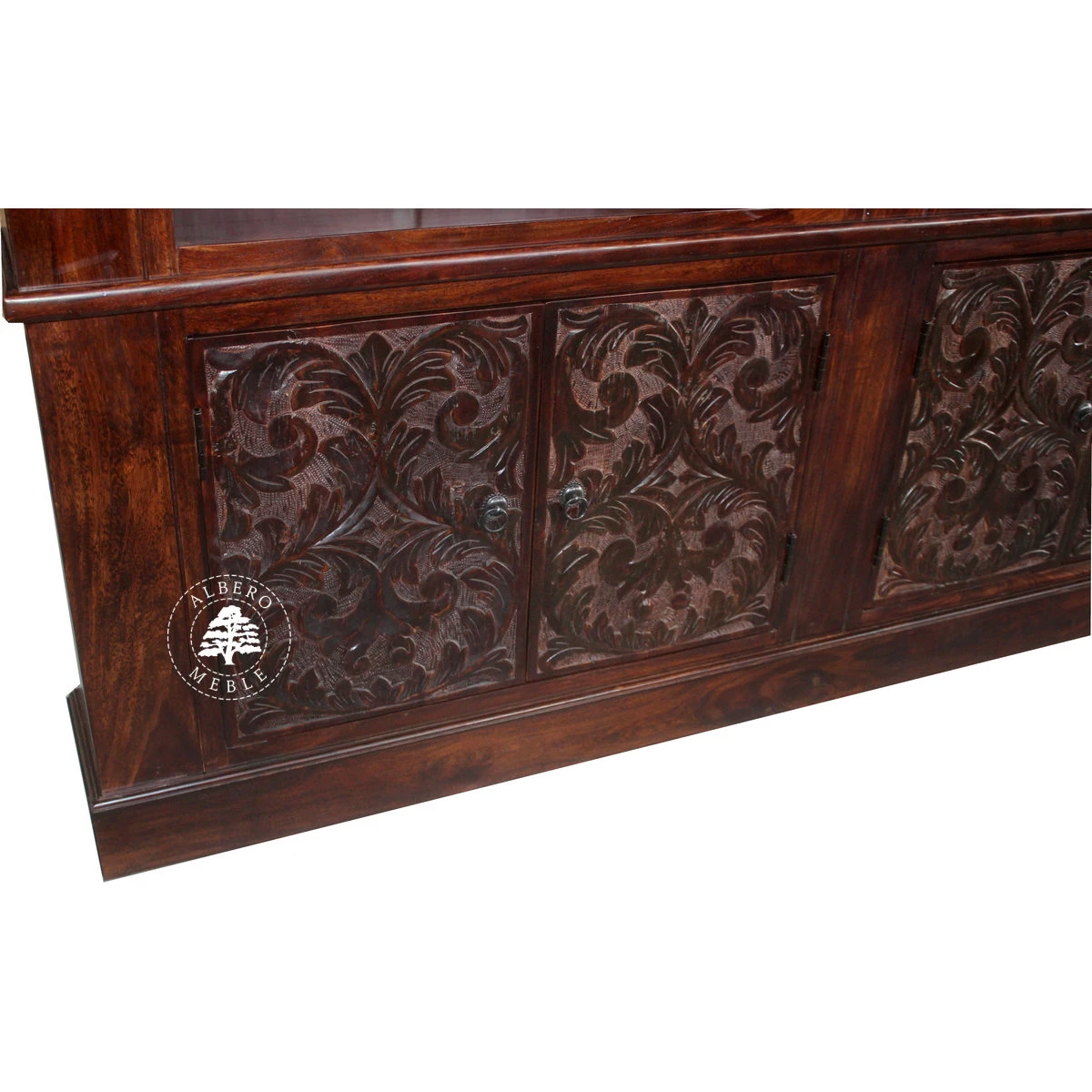 Stylizowana Biblioteka z Drewna z Ręcznie Rzeźbionymi Elem