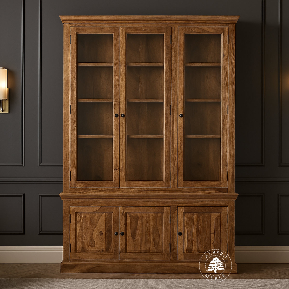 Przeszklona biblioteka z litego drewna do salonu