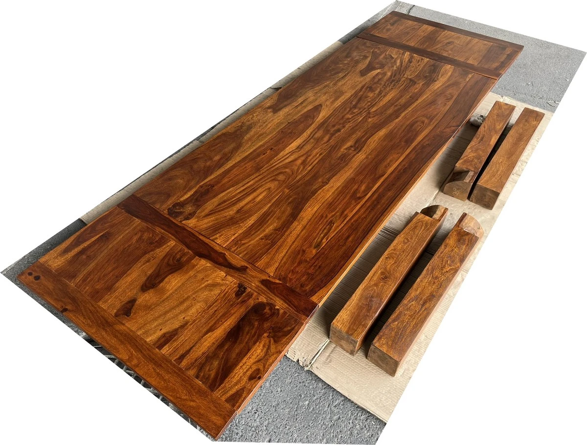 Klasyczny Stół z litego drewna II gatunek