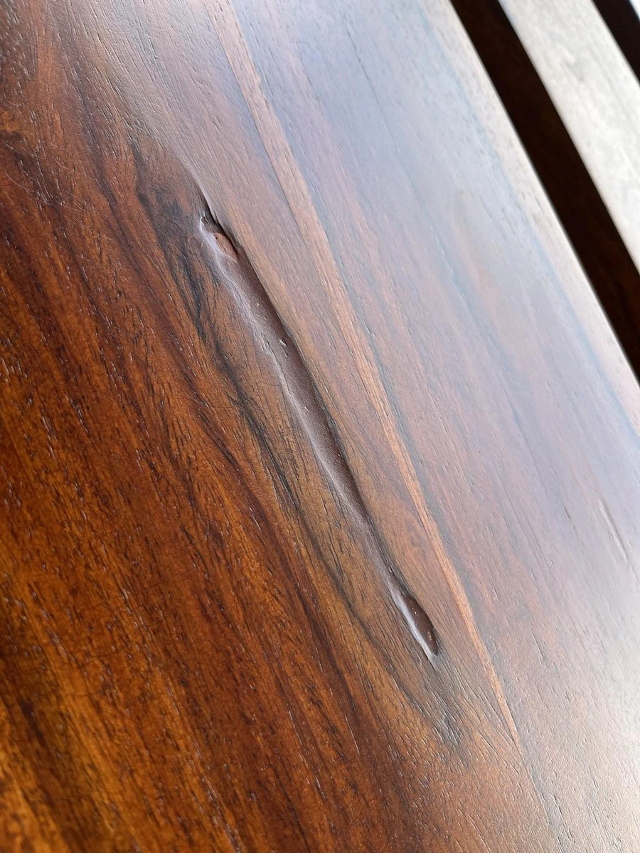 Klasyczny Stół z litego drewna II gatunek