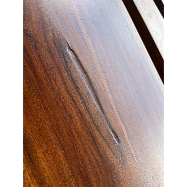 Klasyczny Stół z litego drewna II gatunek