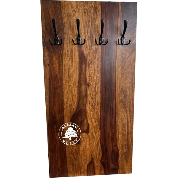 Drewniany wieszak ścienny na ubrania