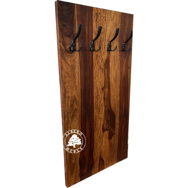 Drewniany wieszak ścienny na ubrania