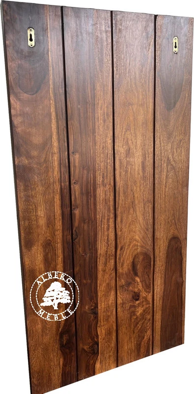 Drewniany wieszak ścienny na ubrania