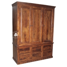 Szafa Drewniana w Klasycznym Stylu