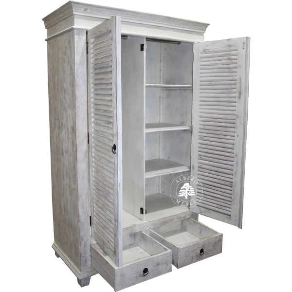 Szafa z drewna litego pobielana