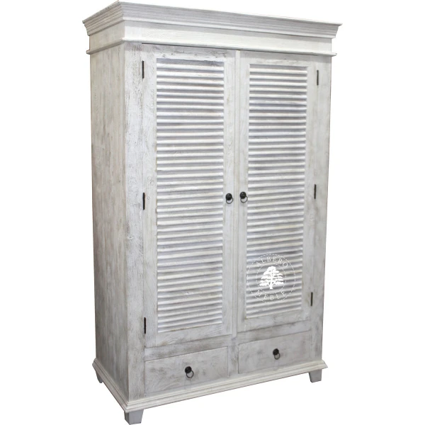 Szafa z drewna litego pobielana