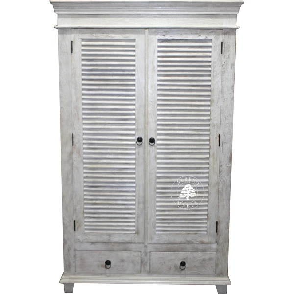 Szafa z drewna litego pobielana