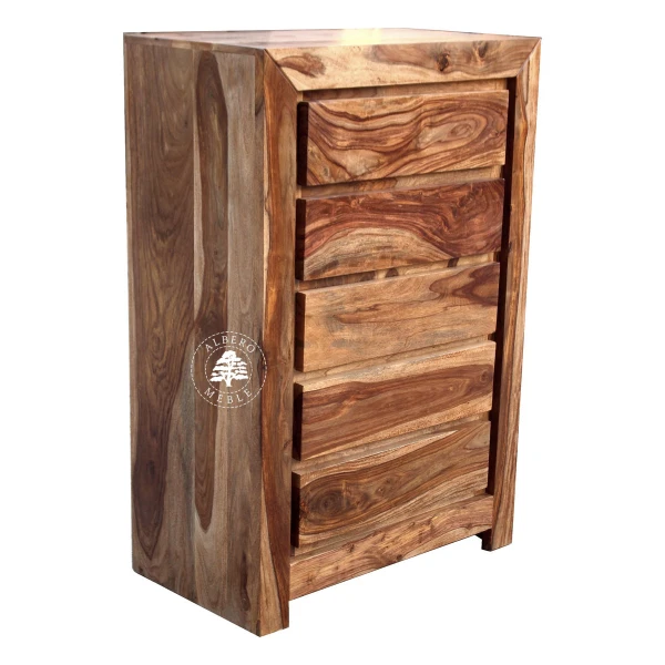 Wysoka i wąska szafka drewniana