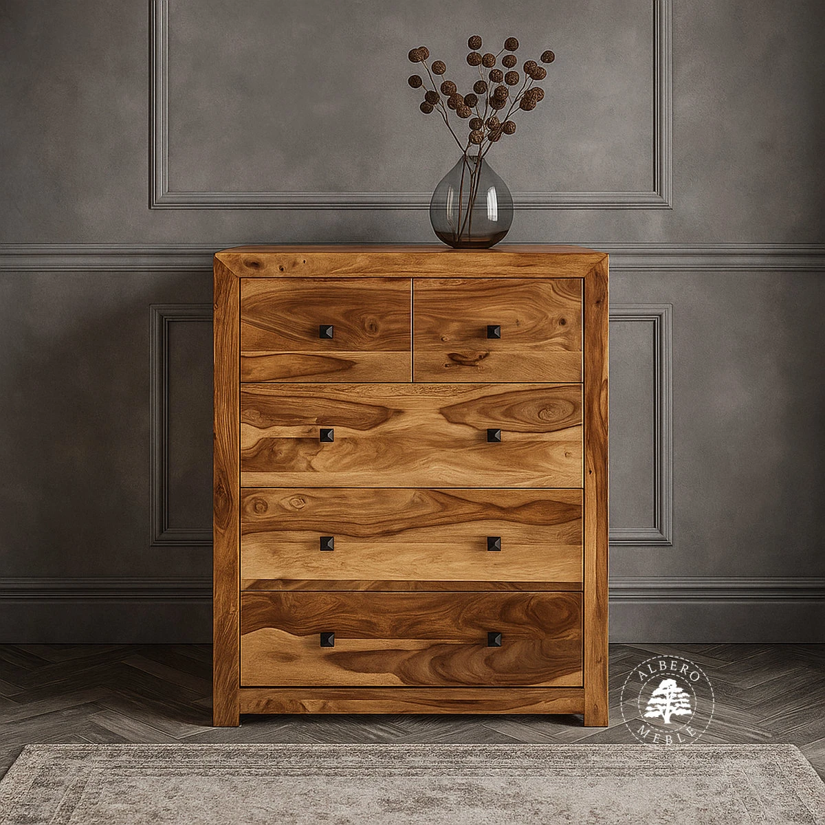 Wysoka komoda z drewna z pięcioma szufladami