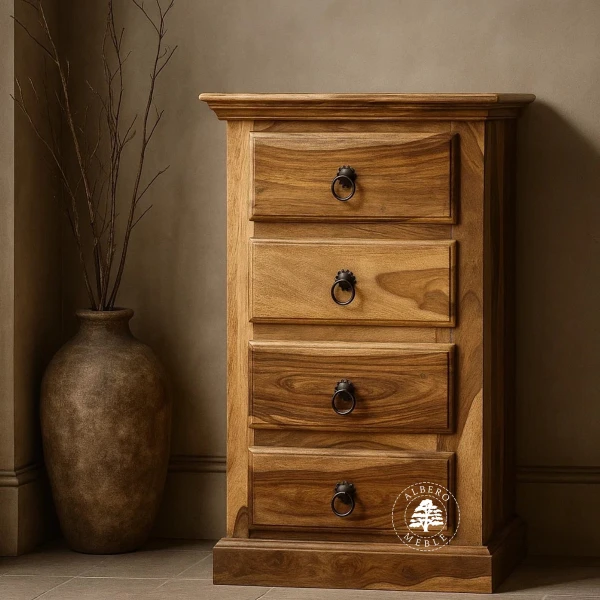 Mała komoda drewniana z szufladami do przedpokoju