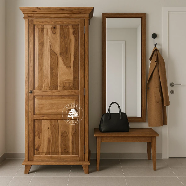 Tradycyjna jednodrzwiowa szafa wykonana z litego drewna pali