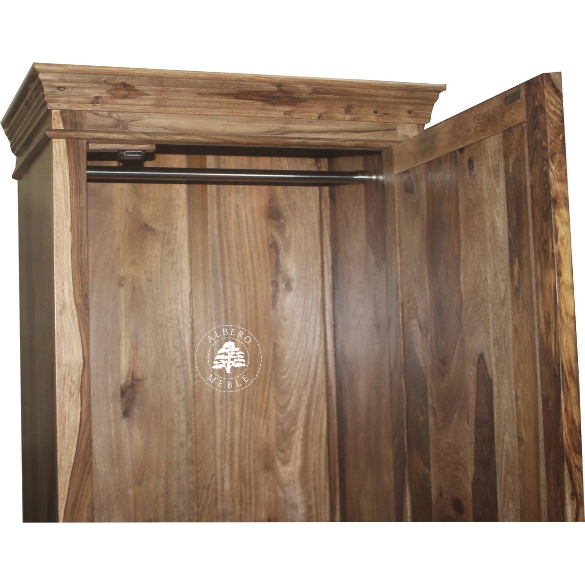 Tradycyjna jednodrzwiowa szafa wykonana z litego drewna pali