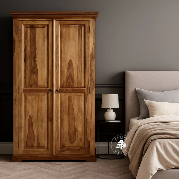 Wolnostojąca Drewniana Szafa w Stylu Kolonialnym