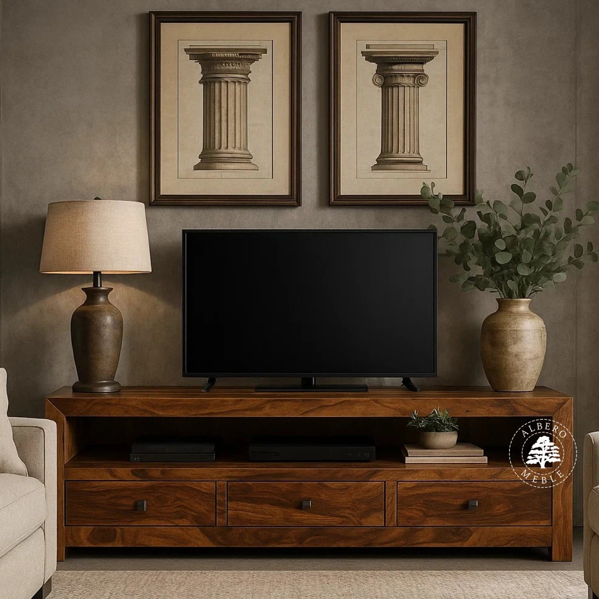 Niska drewniana szafka z szufladami do salonu