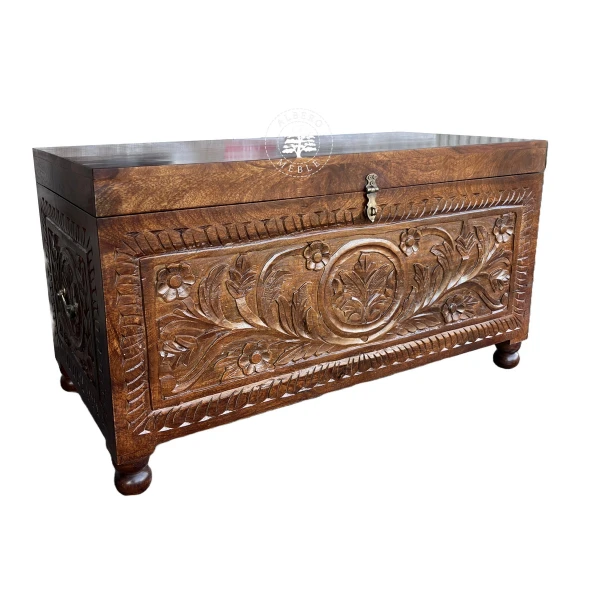 Indyjski kufer z drewna litego mangowca z ręcznie wykonanym