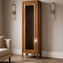 Wąska Witryna na nóżkach z naturalnego drewna