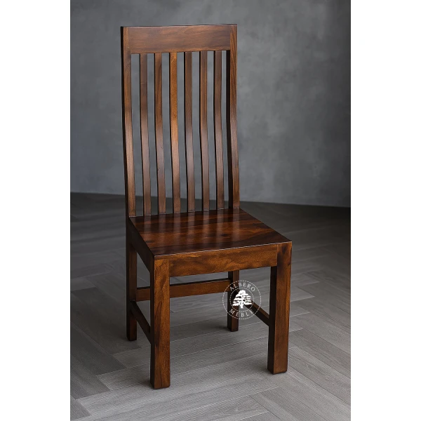 Krzesło z naturalnego drewna – wysokie oparcie, nowoczesn