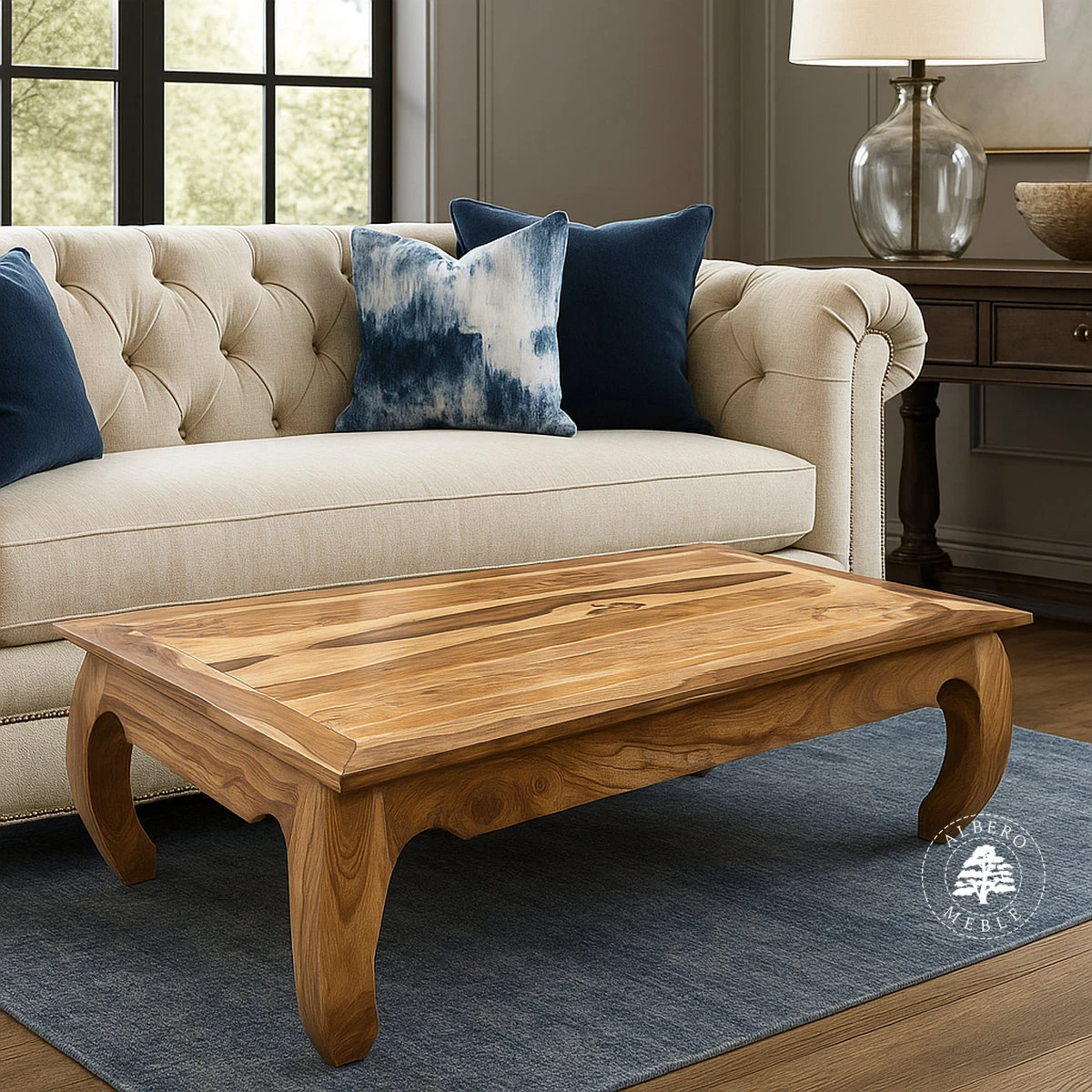 Stolik kawowy Opium z drewna litego w klasycznym stylu