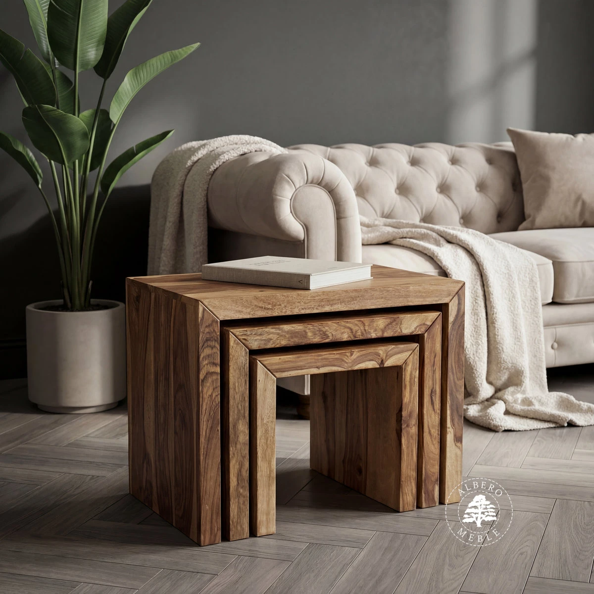 Zestaw nowoczesnych stolików z drewna litego palisander