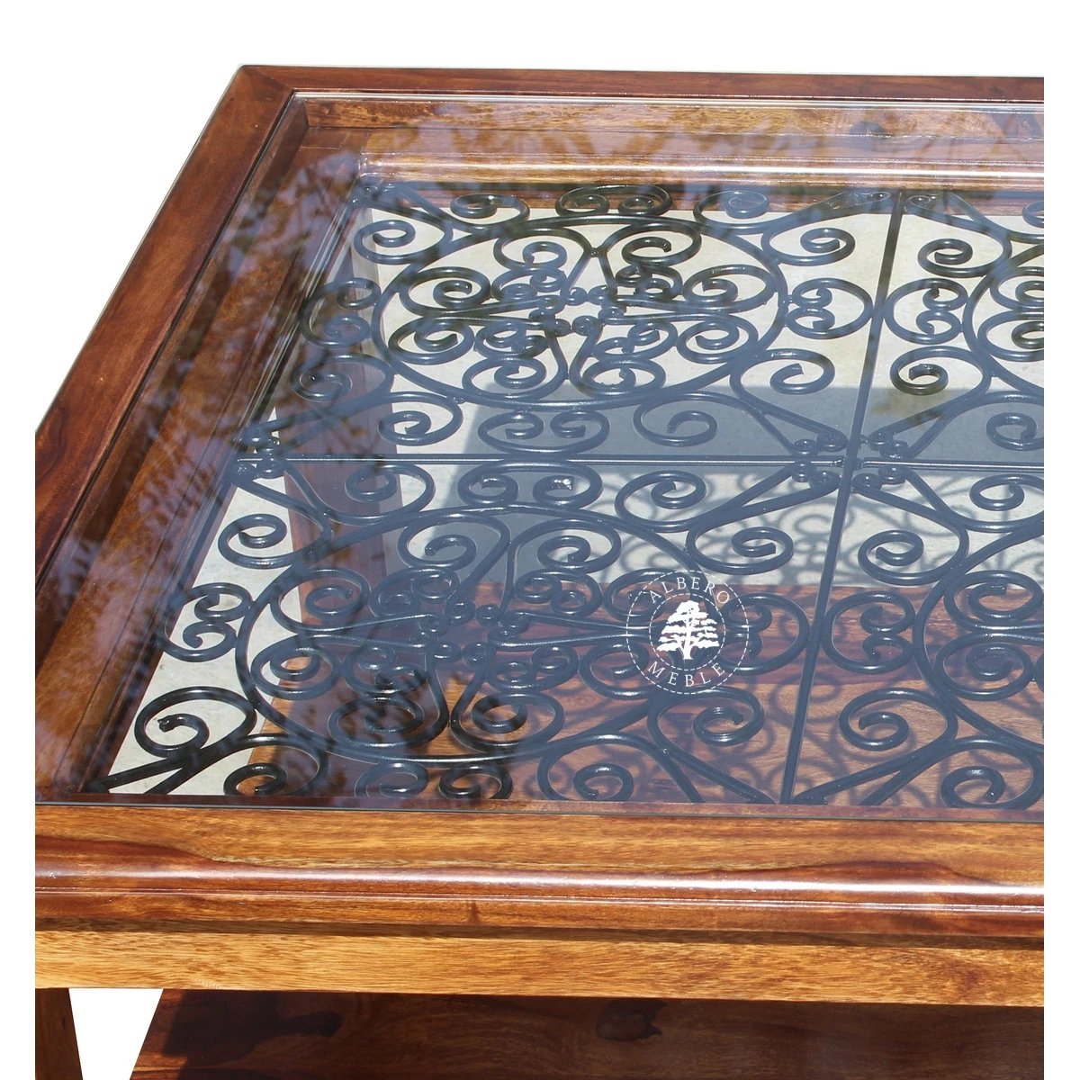 Indyjska drewniana ława Orient do salonu zdobiona kutym met