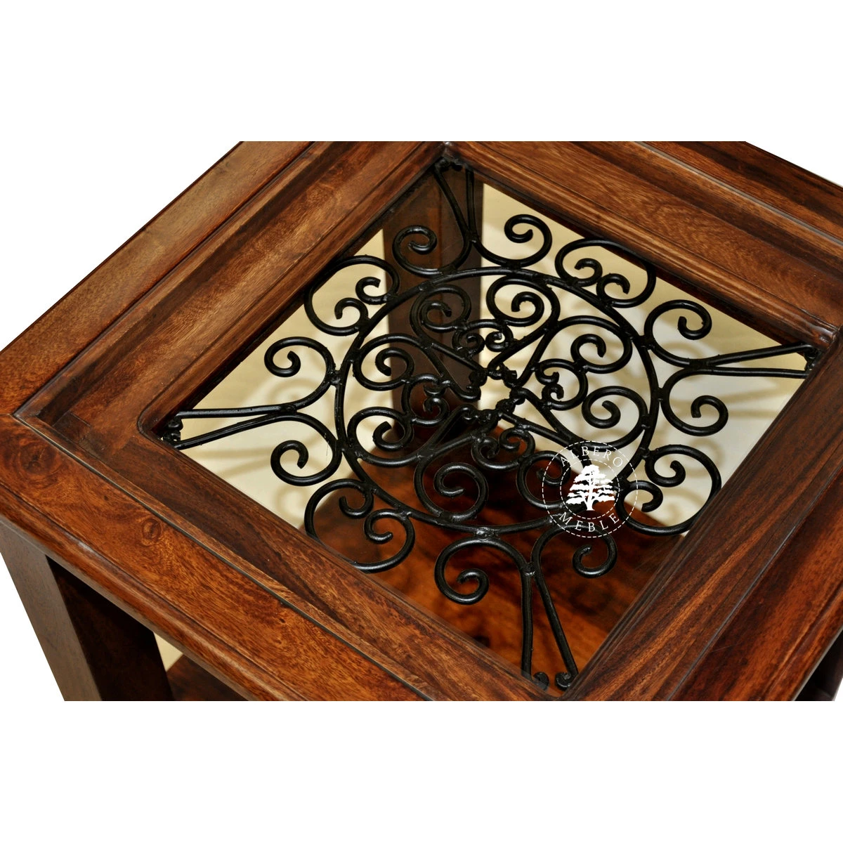 Indyjski drewniany stolik kawowy zdobiony metalem