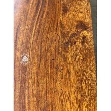 Klasyczny Stół z litego drewna II gatunek